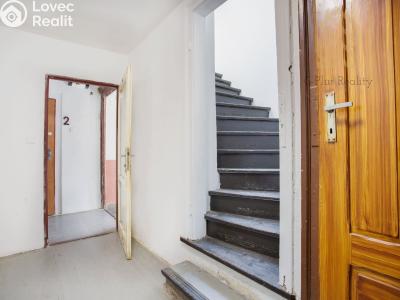 Продаж багатоквартирного будинку Smečno č. 14