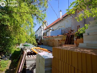 Продаж багатоквартирного будинку Smečno č. 18