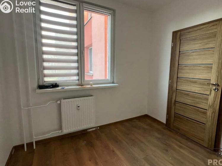 Sale apartment 4+1 Třinec, Sosnová č. 5