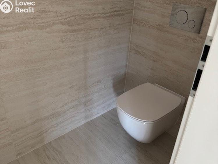 Prodej obchodního prostoru Praha 9, Waltariho 1196/2 č. 16