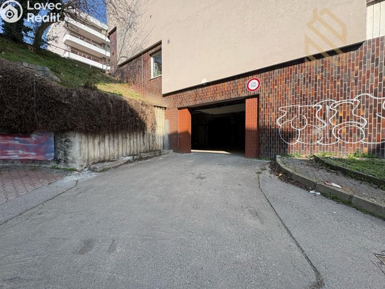 Prodej garáže Praha, Na viničce č. 1