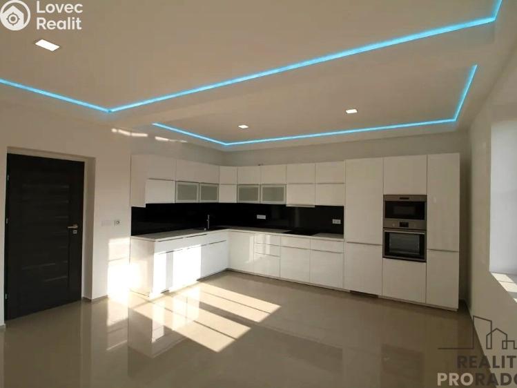 Pronájem bytu 4+KK Praha, Plzeňská č. 1