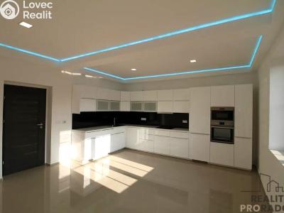 Pronájem bytu 4+KK Praha, Plzeňská č. 1