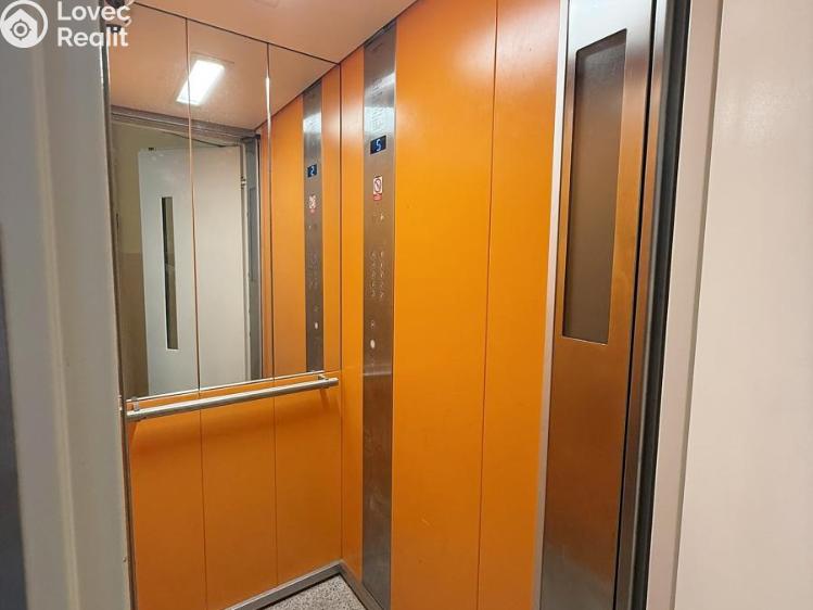 Prodej bytu 2+1 Sokolov, Slavíčkova č. 14