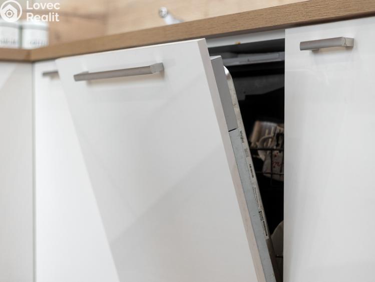 Prodej bytu 3+1 Ostrava, Petruškova č. 9