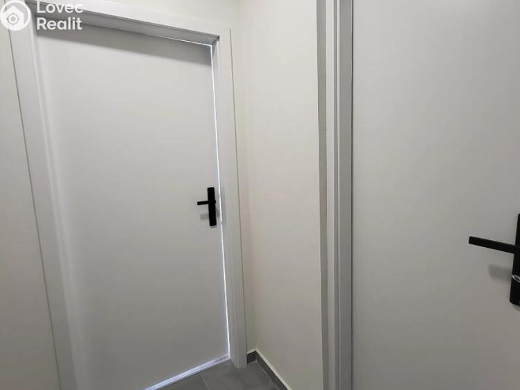 Pronájem bytu 1+KK Praha, Na břevnovské pláni č. 5