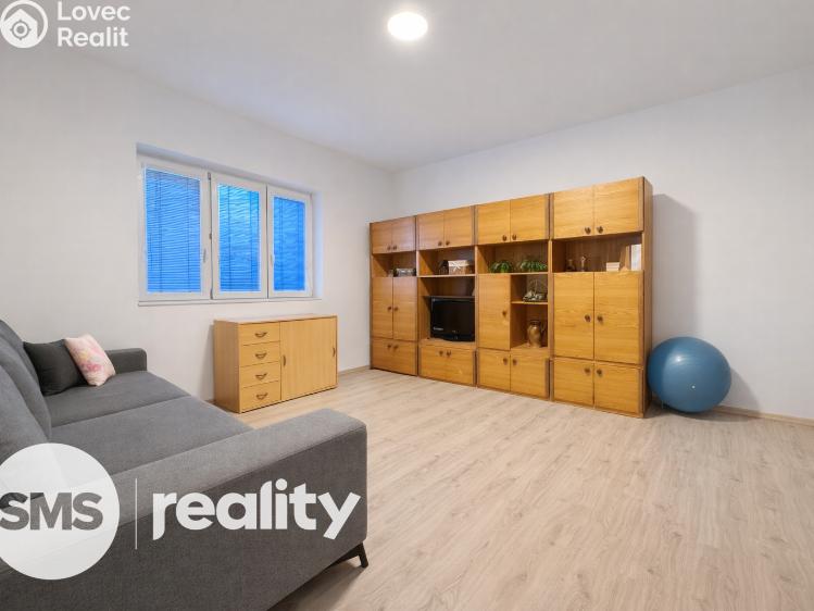 Sale apartment building Ostrava, Obránců míru 864/25 č. 8