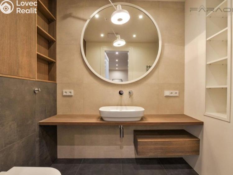 Pronájem bytu 4+KK Praha, Laubova č. 3