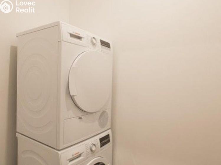 Pronájem bytu 4+KK Praha, Laubova č. 10