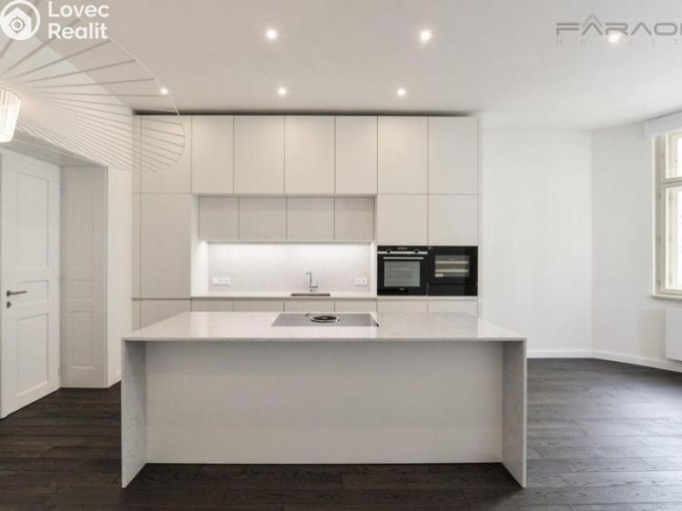 Pronájem bytu 4+KK Praha, Laubova č. 12