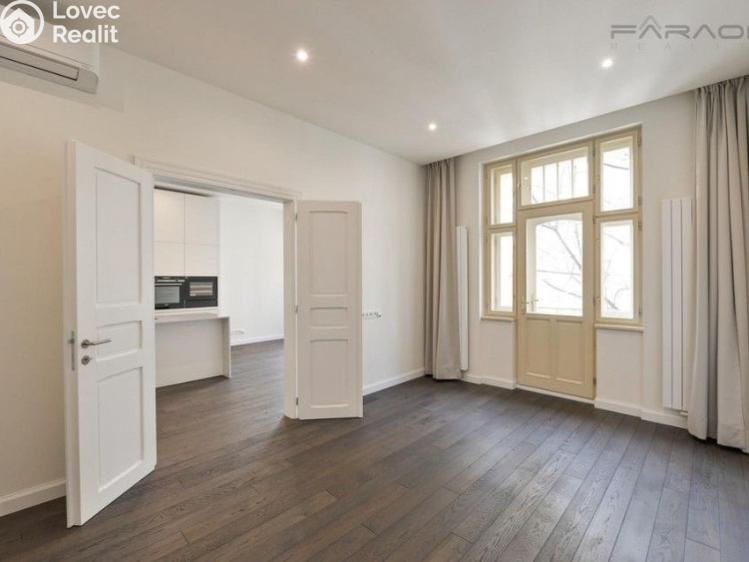 Pronájem bytu 4+KK Praha, Laubova č. 17