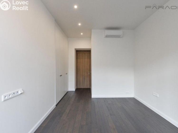 Pronájem bytu 4+KK Praha, Laubova č. 18