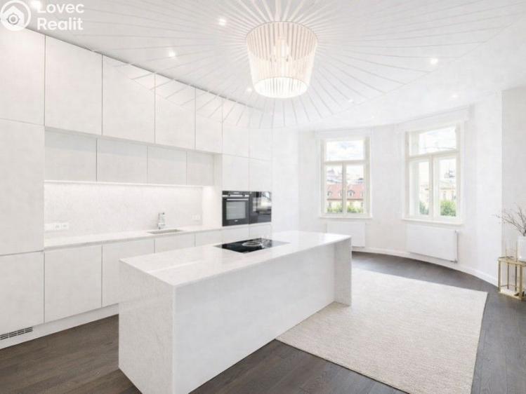 Pronájem bytu 4+KK Praha, Laubova č. 17