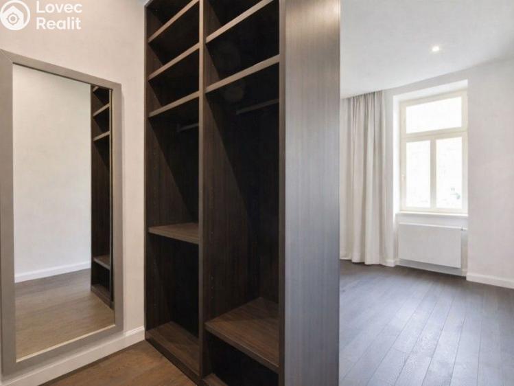 Pronájem bytu 4+KK Praha, Laubova č. 6