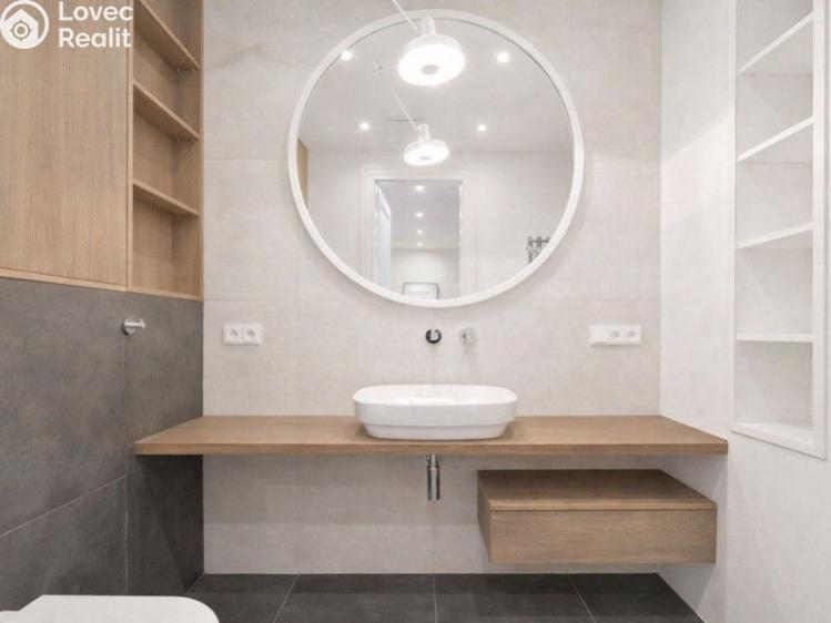 Pronájem bytu 4+KK Praha, Laubova č. 9