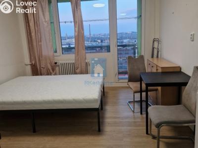 Pronájem bytu 1+KK Praha, Vrážská č. 3