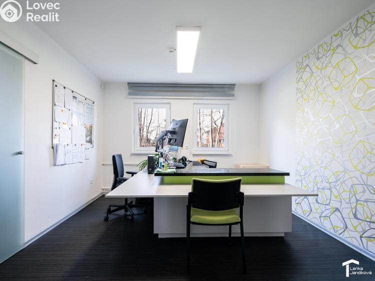 Pronájem kanceláře Pardubice, Školská 228 č. 5