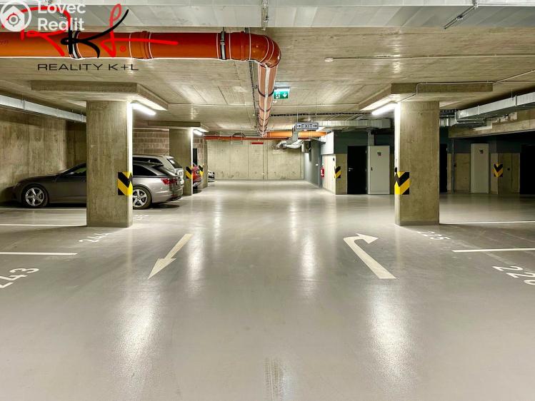 Prodej garážového stání Praha 10, Kardausova 705/6 č. 4