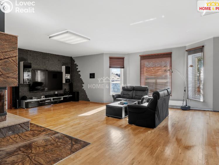 Sale family house Praha 12, Na Stráňkách č. 8