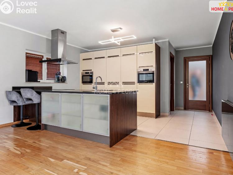 Sale family house Praha 12, Na Stráňkách č. 10