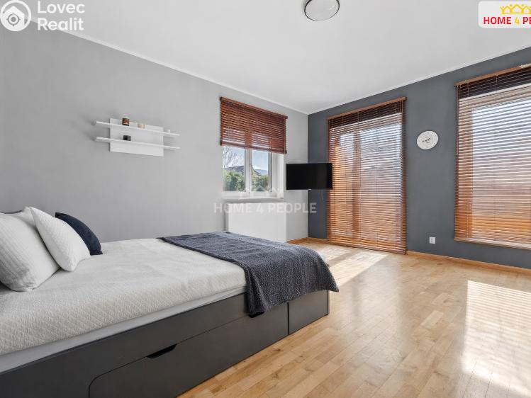 Sale family house Praha 12, Na Stráňkách č. 13