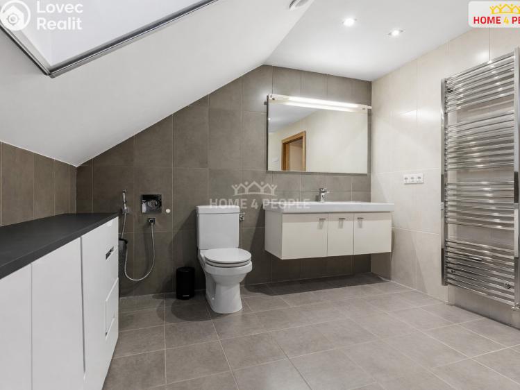 Sale family house Praha 12, Na Stráňkách č. 21