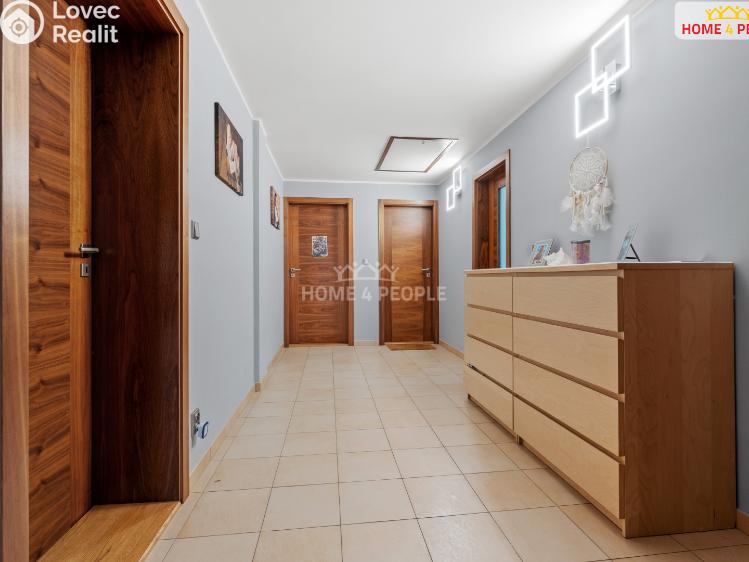 Sale family house Praha 12, Na Stráňkách č. 23