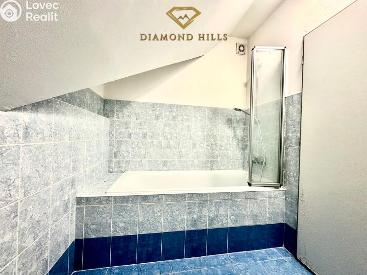 Pronájem bytu 3+KK Holubice, Lipová č. 5