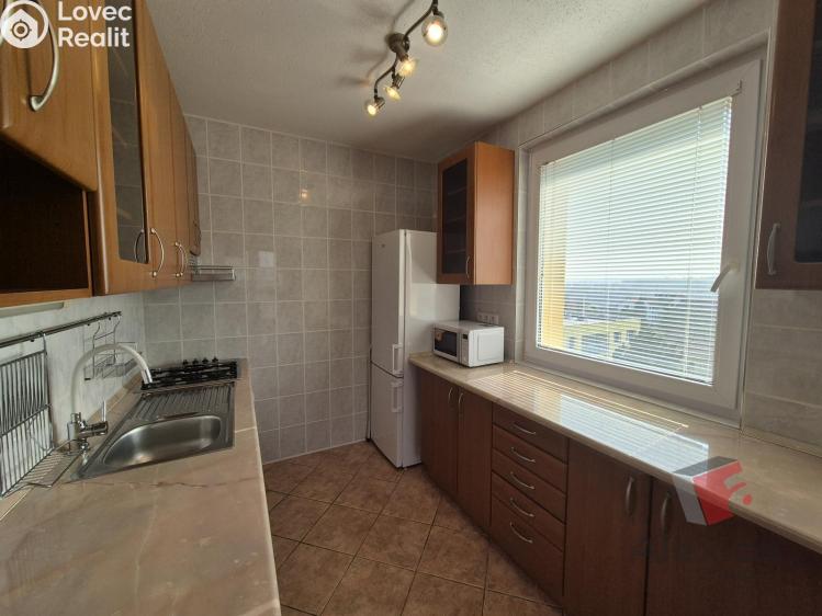 Pronájem bytu 3+1 Praha, Rašova 633/3 č. 2