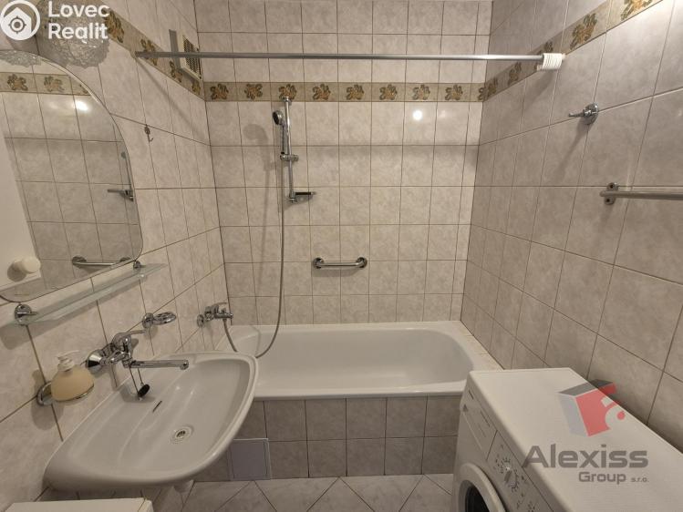 Pronájem bytu 3+1 Praha, Rašova 633/3 č. 7