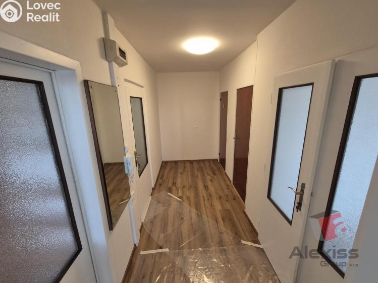 Pronájem bytu 3+1 Praha, Rašova 633/3 č. 8