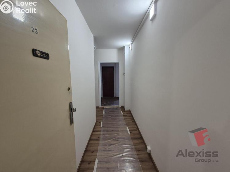 Pronájem bytu 3+1 Praha, Rašova 633/3 č. 10