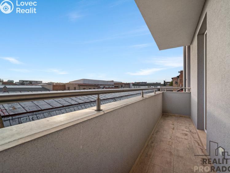 Pronájem bytu 2+KK Pardubice, V Ráji 528 č. 16