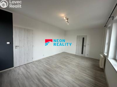 Оренда квартири 2+1 Ostrava, Hlavní třída č. 3