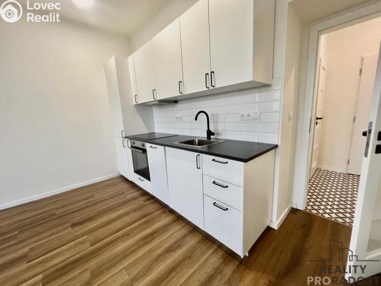 Оренда квартири 2+KK Praha, Na Jezerce č. 6