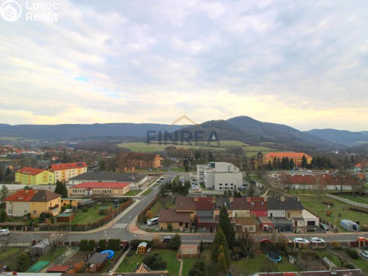 Sale apartment 3+1 Klášterec nad Ohří, Budovatelská 485 č. 9