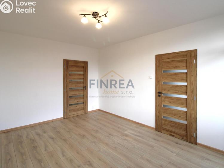 Sale apartment 3+1 Klášterec nad Ohří, Budovatelská 485 č. 17