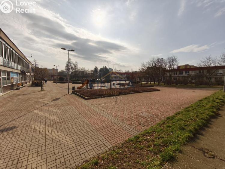 Pronájem bytu 1+KK Chomutov, Seifertova č. 6