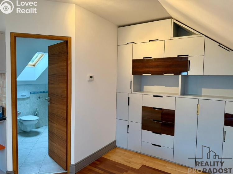 Prodej rodinného domu Praha, Draženovská č. 18