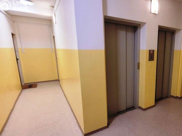 Pronájem bytu 1+KK Praha, V dolině č. 14