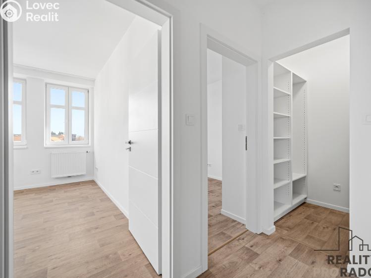 Pronájem bytu 3+KK Pardubice, Teplého 1375 č. 4