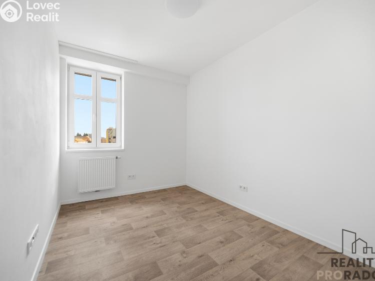 Pronájem bytu 3+KK Pardubice, Teplého 1375 č. 9