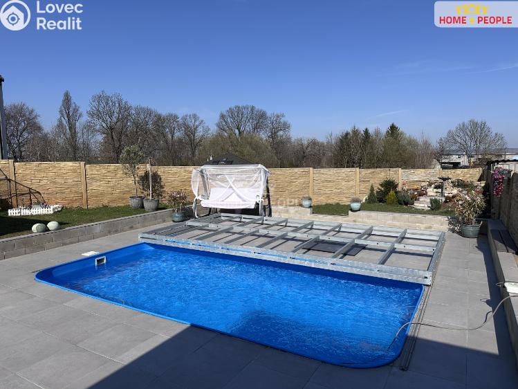 Sale commercial properties Rostoklaty č. 4