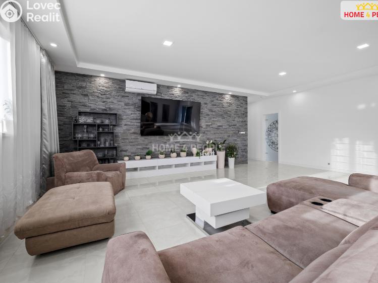 Sale commercial properties Rostoklaty č. 8