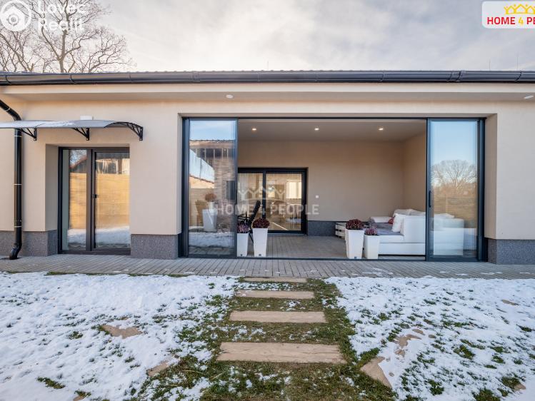 Sale commercial properties Rostoklaty č. 19