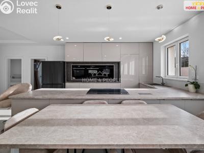 Sale commercial properties Rostoklaty č. 6