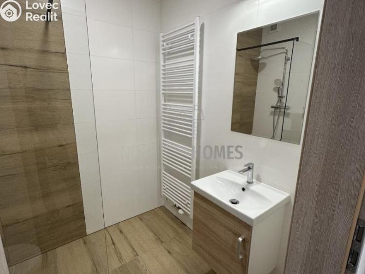 Pronájem bytu 2+KK Jenštejn, Kovářská č. 4