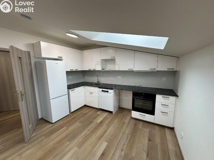 Pronájem bytu 2+KK Jenštejn, Kovářská č. 5