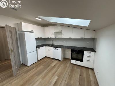 Pronájem bytu 2+KK Jenštejn, Kovářská č. 5