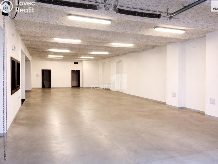 Rent warehouse Karlovy Vary, Chebská č. 1